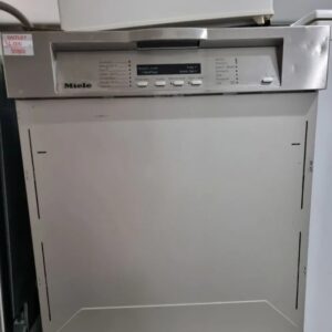 "Miele", ugradna mašina za sudove, 15 kompleta, 6 meseci garancija