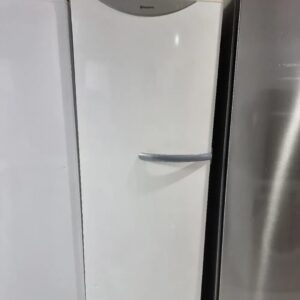 "Husqvarna", frižider, 370 l, garancija 6 meseci