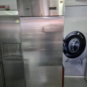 "Zanussi", professional, prohromski frižider, odlican, garancija 6 meseci