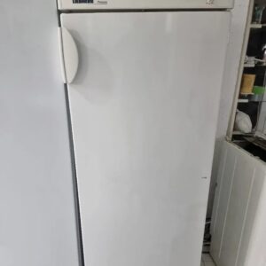 "LIEBHERR", frižider, 309 l, 144 cm, garancija 6 meseci