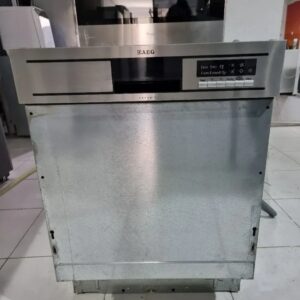 "AEG", polu - ugradna mašina za sudove, 60 cm, 6 meseci garancija
