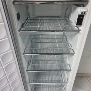 "Electrolux", zamrzivac, 271l, garancija 6 meseci