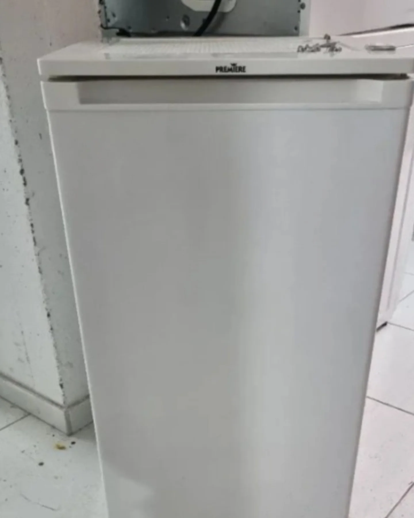 "Premier", frizider, 98l, 85x47(uski model), garancija 6 meseci, prevoz ukljucen u cenu