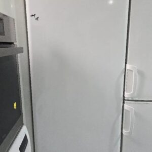 "Electrolux", frizider, 319l, 174 cm, garancija 6 meseci, prevoz ukljucen u cenu