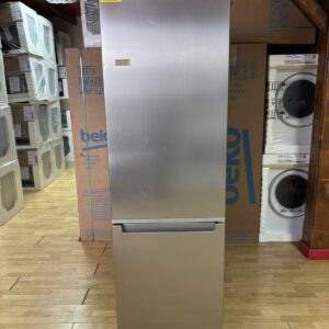 Nov kombinovani frizider "Whirlpool" sa blagim estetskim ostecenjima, Inox, 201 cm, 372l, Less Frost, LED, garancija 25 meseci, prevoz ukljucen u cnu