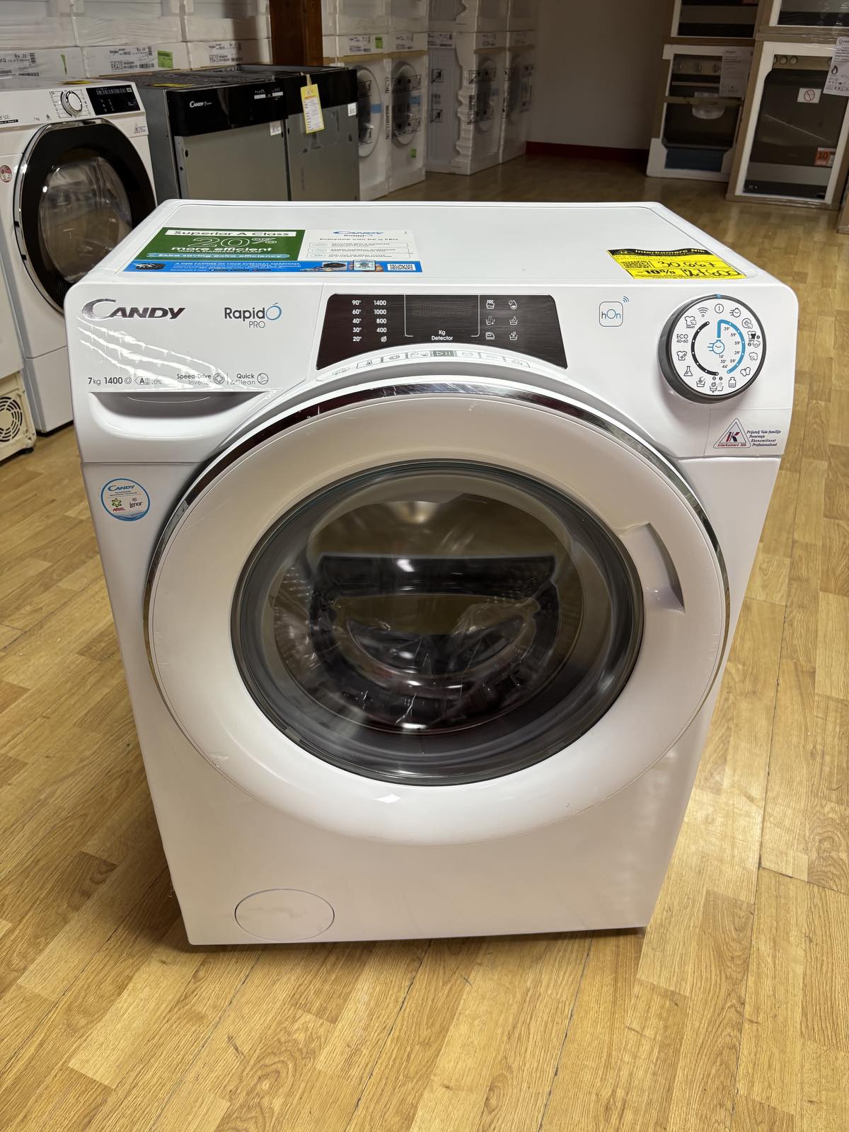 Nova ves masina "Candy", sa estetskim ostecenjima, 7kg, 1400 rpm, A klasa, SLIM( 45 cm dubina), garancija 25 meseci, prevoz ukljucen u cenu
