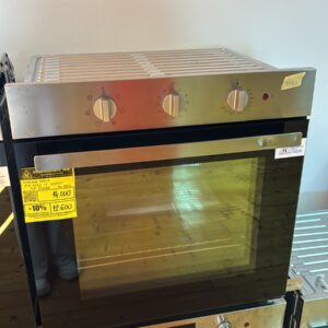Nova ugradna rerna " Indesit", sa estetskim ostecenjima, turbo rerna, Inox, garancija 25 meseci