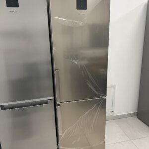 Nov kombinovani frizider "Whirlpool", sa blagim estetskim nedostacima, Inox,  No Frost, 355 L, 201 cm, garancije 25 meseci, prevoz ukljucen u cenu