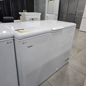 Nov zamrzivac  - sanducar " Haier", sa estetskim ostecenjima, 300 l, A+, garancija 25 meseci, prevoz ukljucen u cenu