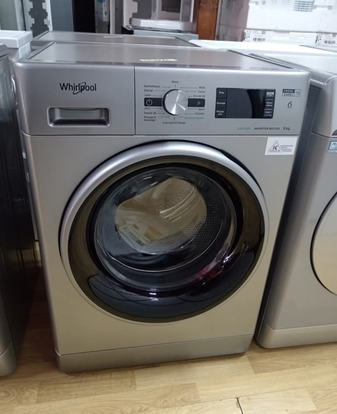 Nova ves masina " Whirlpool", 8 kg, 1200rpm, siva, garancija 25 meseci, prevoz ukljucen u cenu